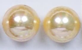 K1N shell case featuring simulated-pearl surface, warm-toned luster and smooth ergonomic design