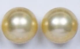 SK2 drop-style simulated-pearl necklace with teardrop-shaped pearl pendant
