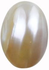 O1 natural pearl pendant with oval lustrous natural pearl suspended from a slim gold chain